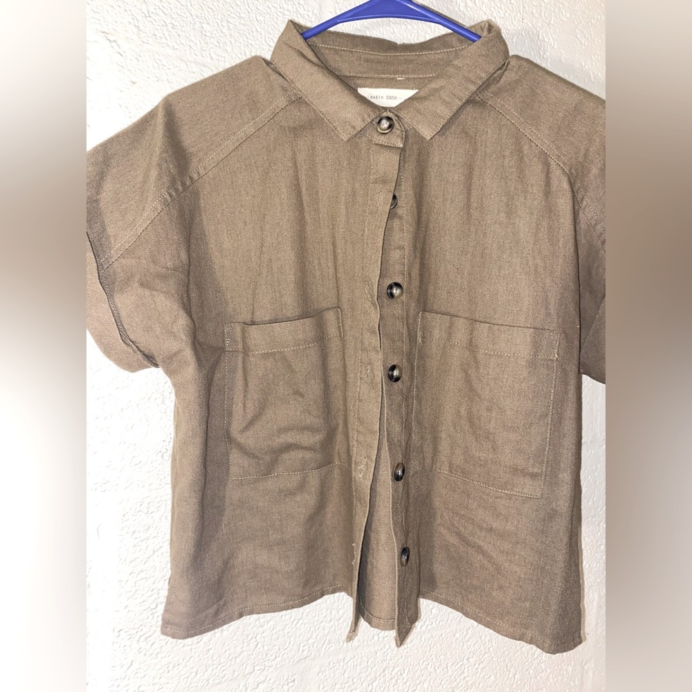 Solid crop shirt